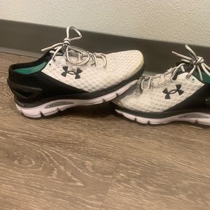 Women’s UA charged shoes